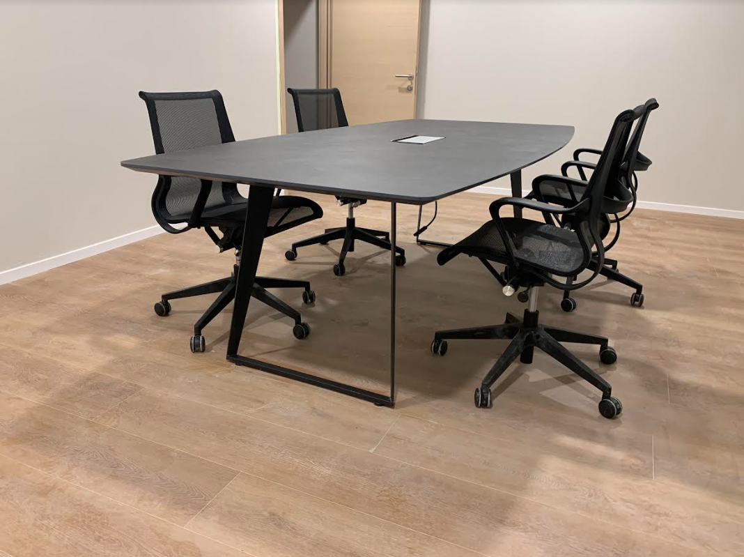 שולחן לחדר ישיבות דגם בלייר - new-office-masters