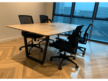 שולחן לחדר ישיבות דגם טרפז - new-office-masters