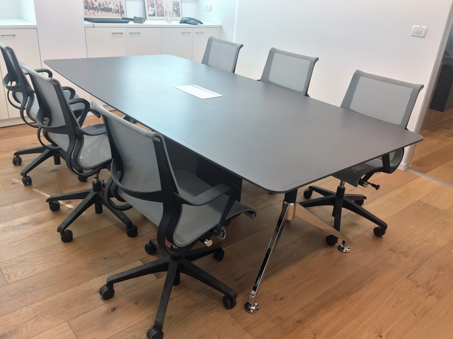 שולחן לחדר ישיבות דגם לואיס - new-office-masters