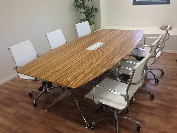 שולחן לחדר ישיבות דגם פורניר - new-office-masters